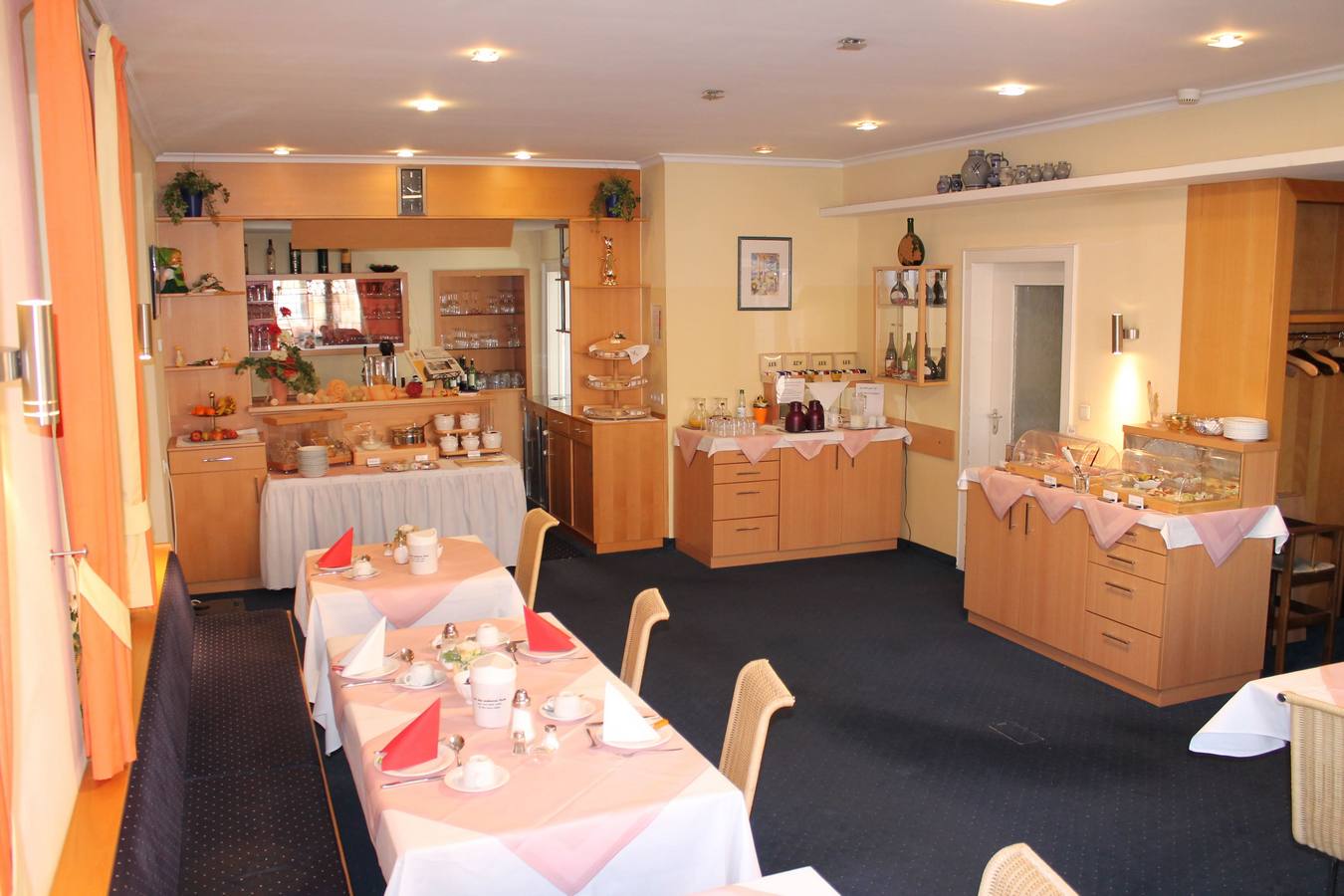 Fr&uuml;st&uuml;cken in TBB